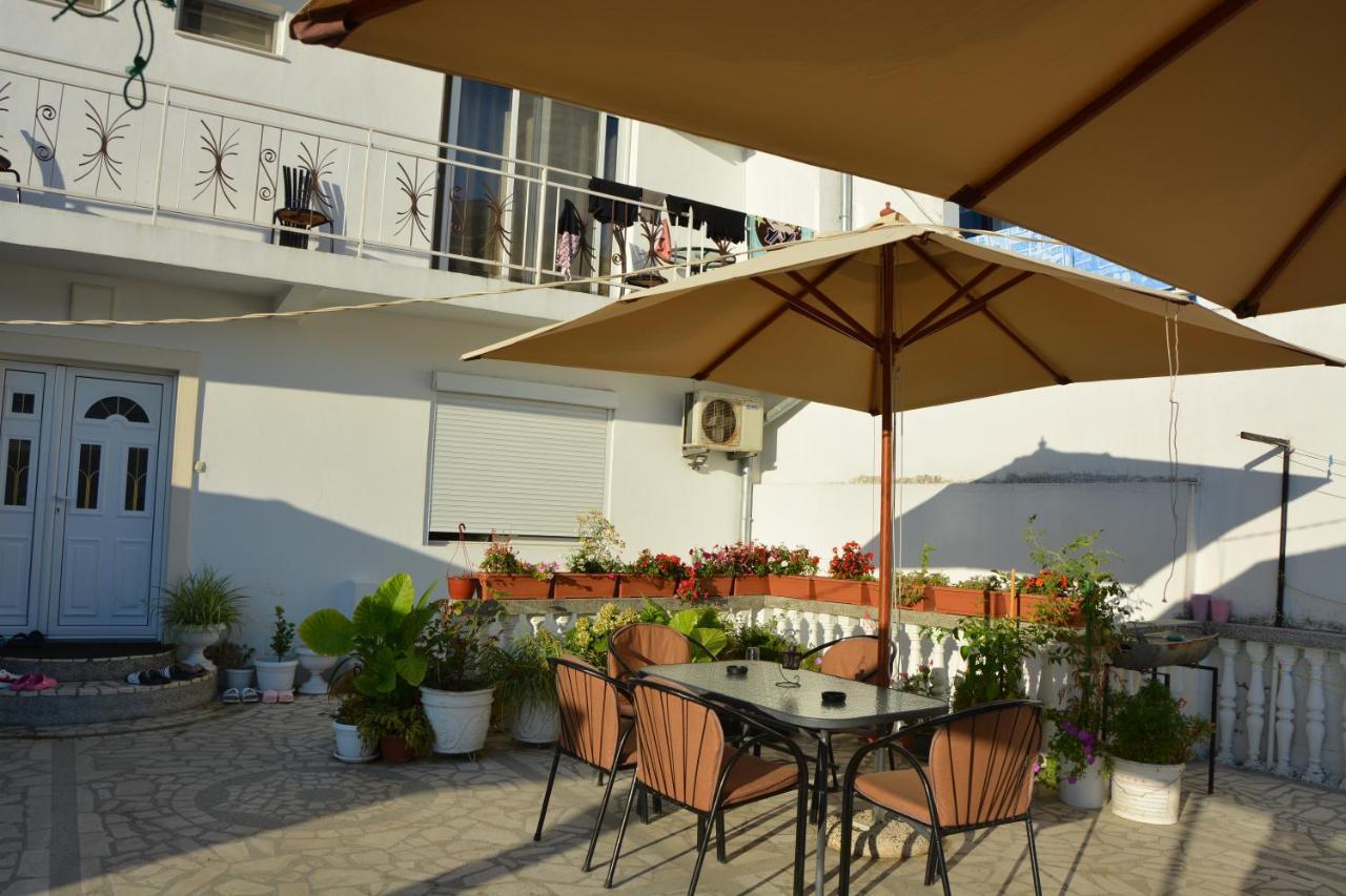 Guest House Vera Ulcinj Exterior photo