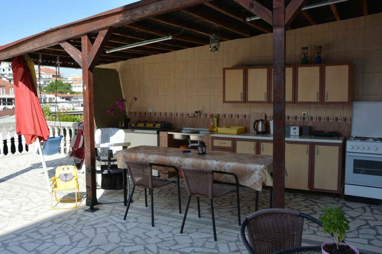 Guest House Vera Ulcinj Exterior photo