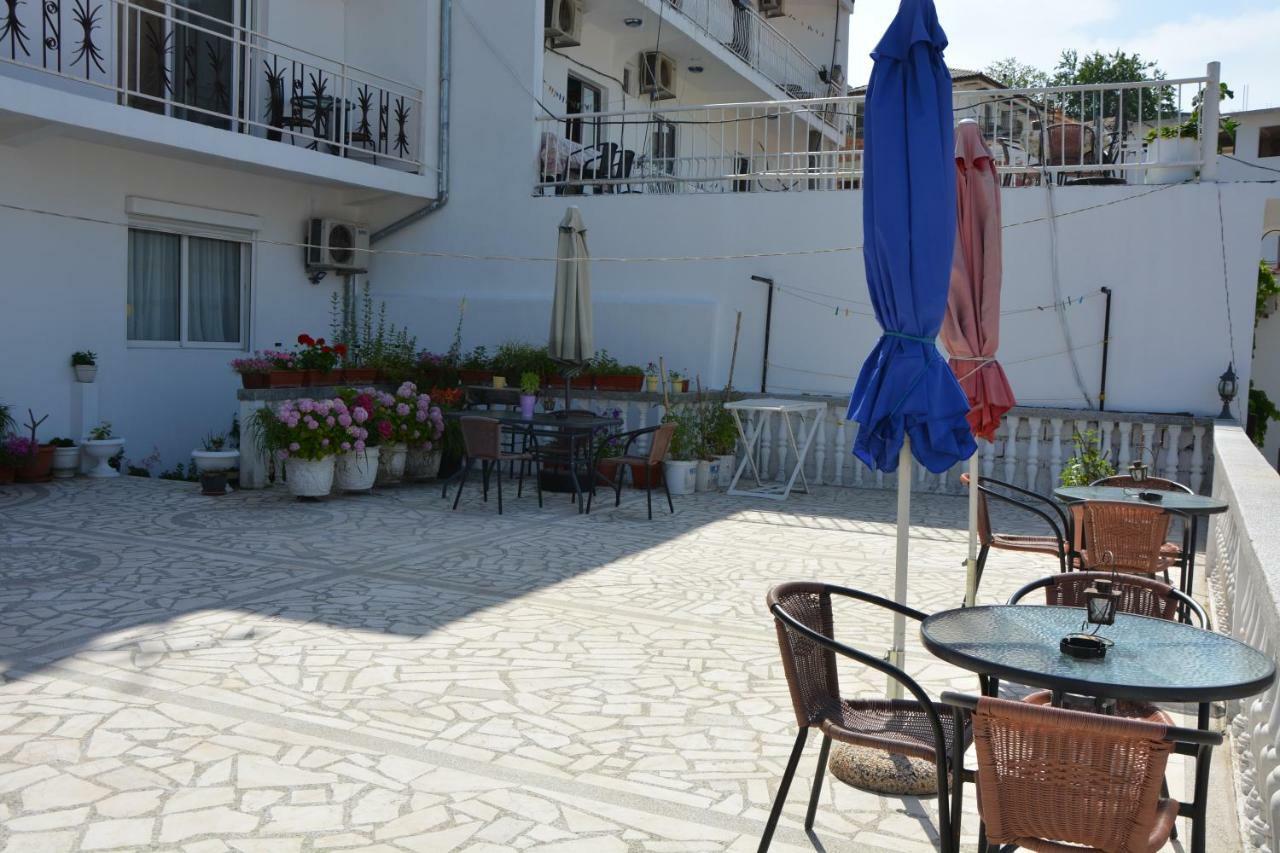 Guest House Vera Ulcinj Exterior photo