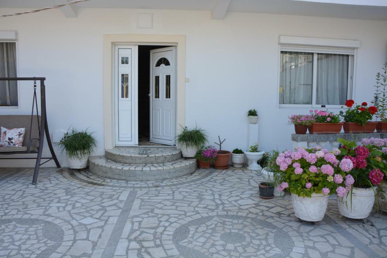 Guest House Vera Ulcinj Exterior photo