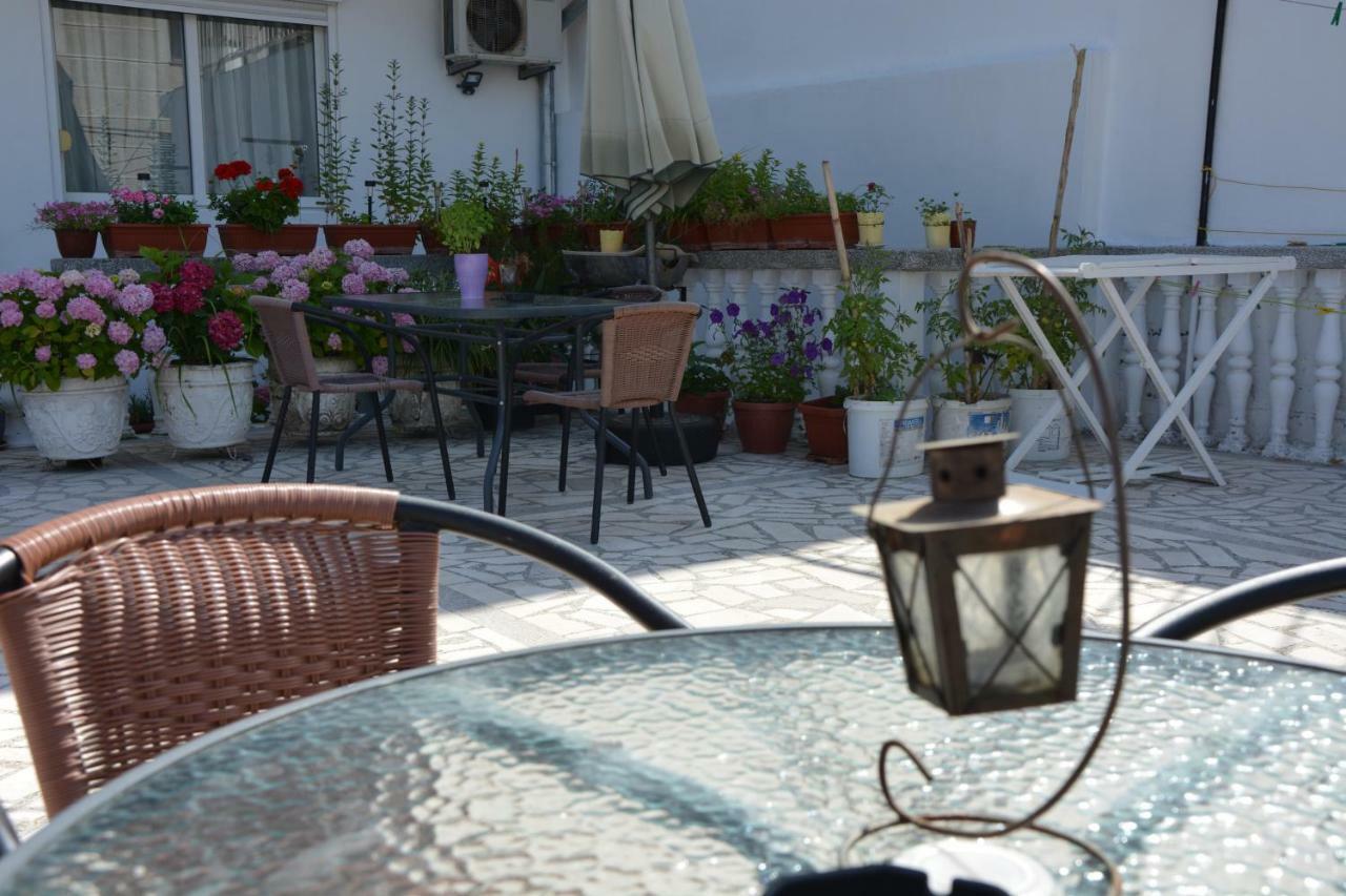 Guest House Vera Ulcinj Exterior photo